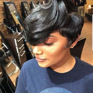 Meet your Posher, Nafeesha